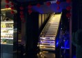杭州小费高的夜总会招聘酒水销售员,中午管饭吗？
